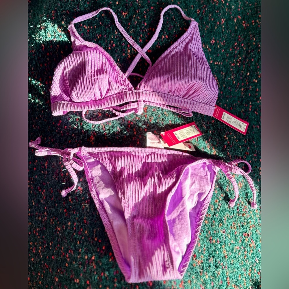 ā¼ļøRAREā¼ļøšøXHILERATIONšøš„NWTš„Light Sparkly Lavender Ribbed Bikiniā M Bottons/ L Top